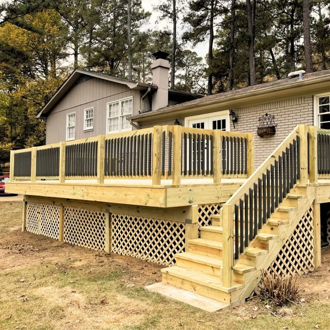 A newly build deck by one of the best deck replacement companies in Birmingham, AL.